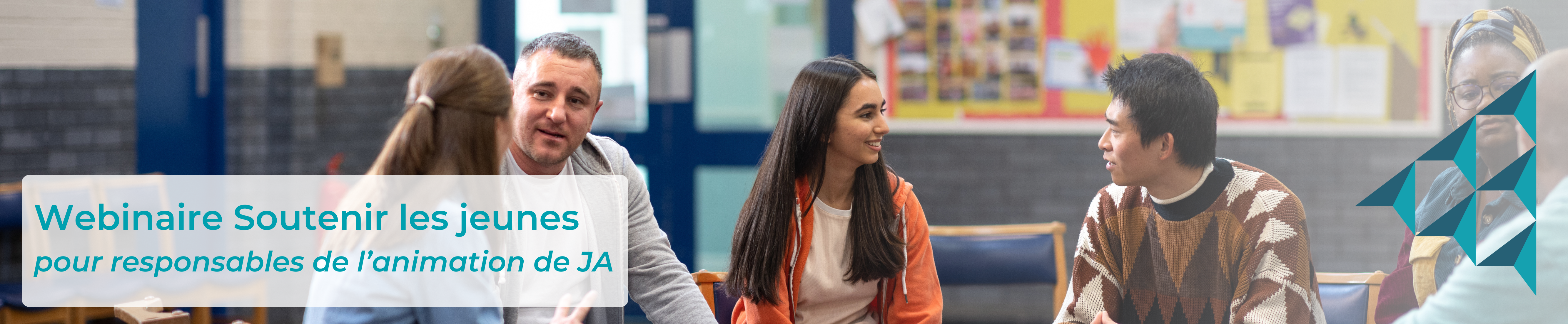 Bannière promo  avec, en arrière plan un adulte discutant avec des jeunes